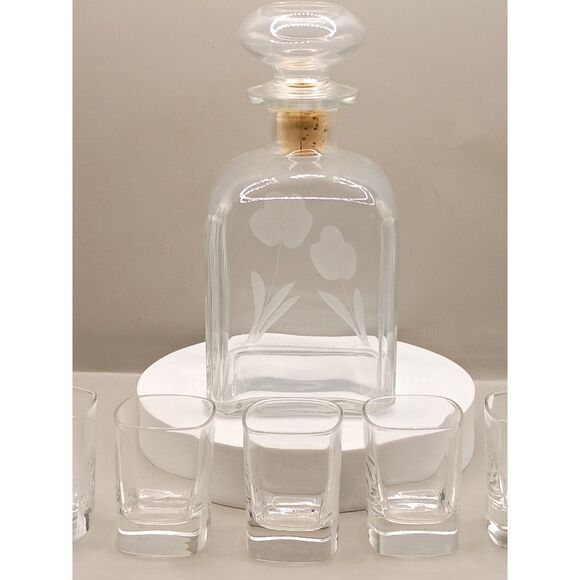 Vintage Etched Flower Clear Crystal Decanter and 5 Etched Shot Glasses - Picture 10 of 10